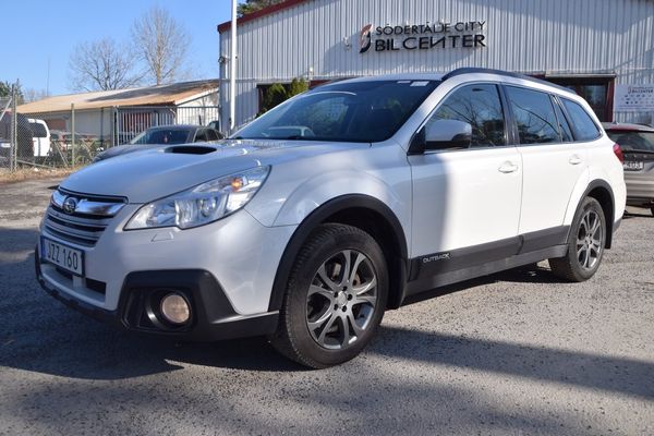 Subaru Outback 2.0 4WD Lineartronic Business Euro 5 Skinn Dragkrok - 2014