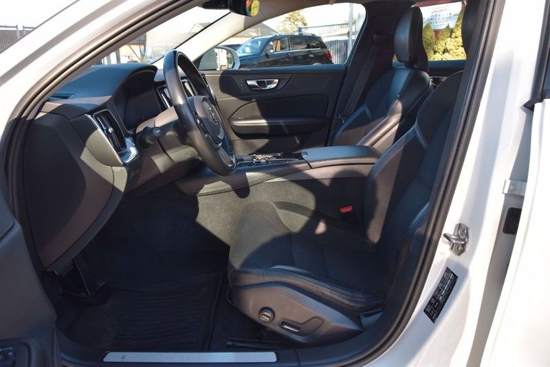 Volvo V60 bild 8