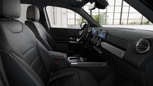 Mercedes GLB220 bild 2