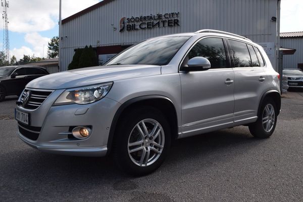 Volkswagen Tiguan 2.0 TSI 4Motion Tip R-Line Sport & Style - 2010