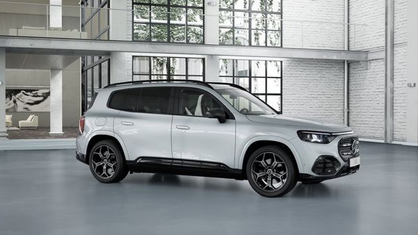 Mercedes GLB350 4MATIC AMG Line - Lagerbil! - 2026