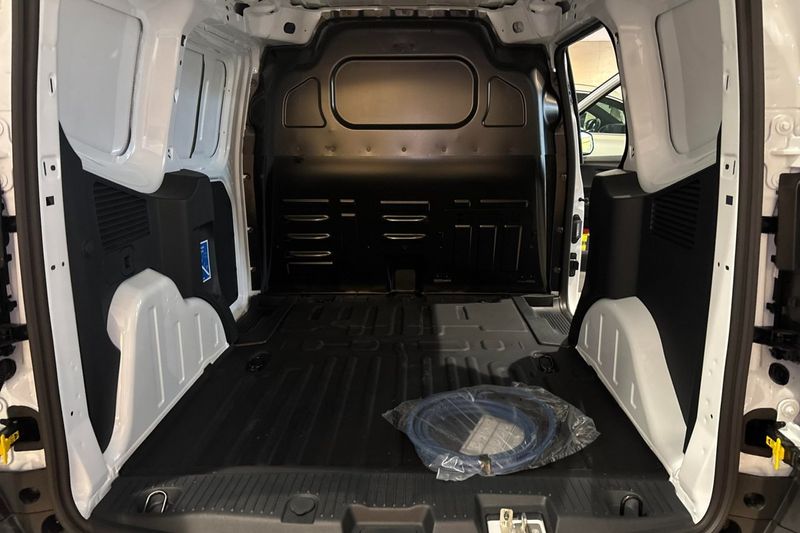 Ford E-Transit bild 10