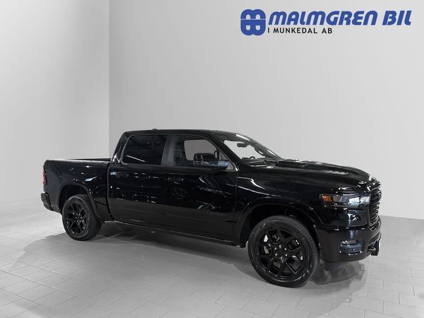 Dodge 1500 RAM Laramie Night 420HK RAMBOX Multiläm 2516:-Årsskatt - 2025