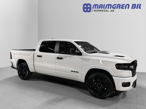 Dodge 1500 RAM Laramie Night 420HK RAMBOX Multiläm 2516:-Årsskatt - 2025
