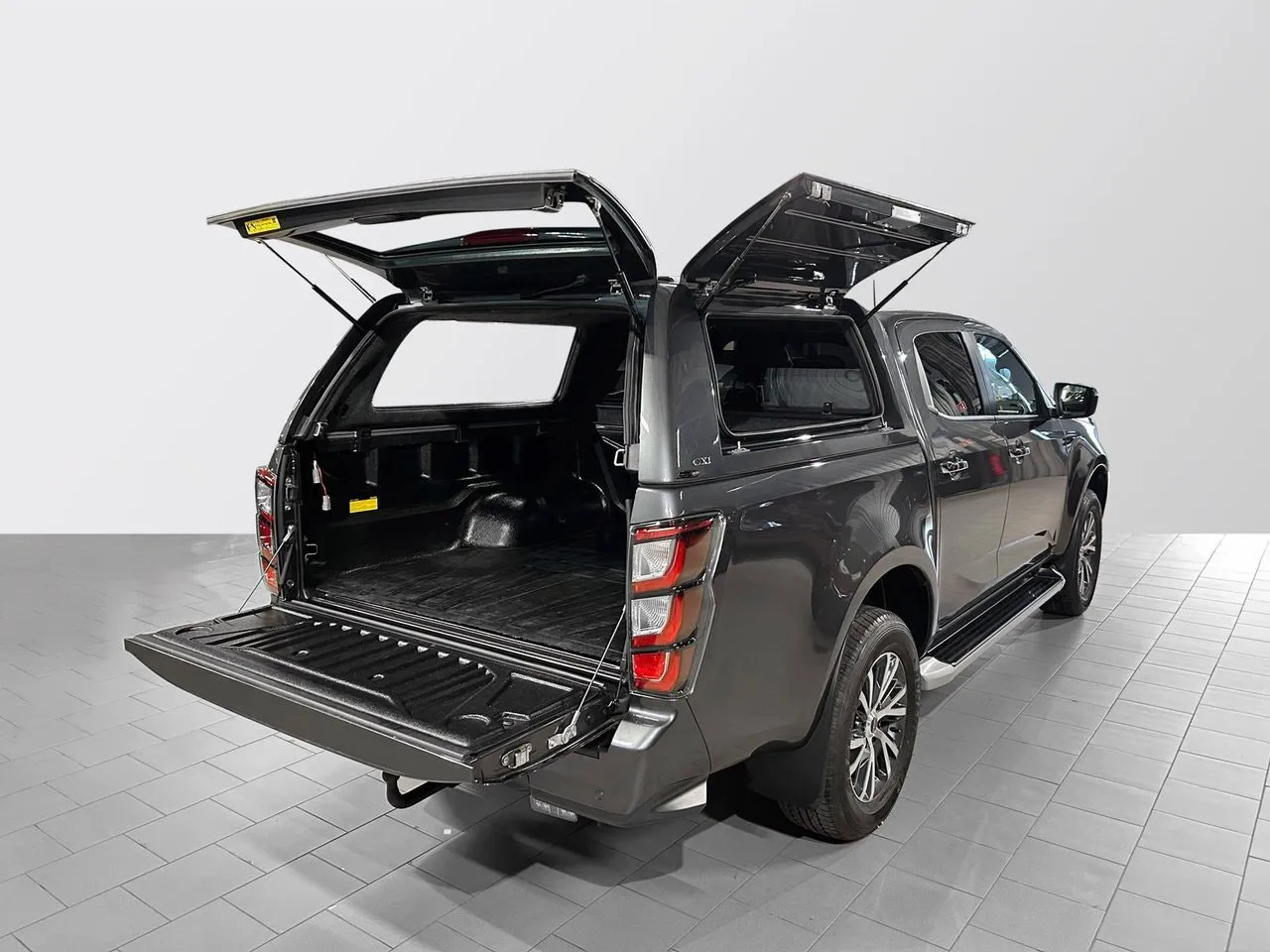 Vehicle image 6