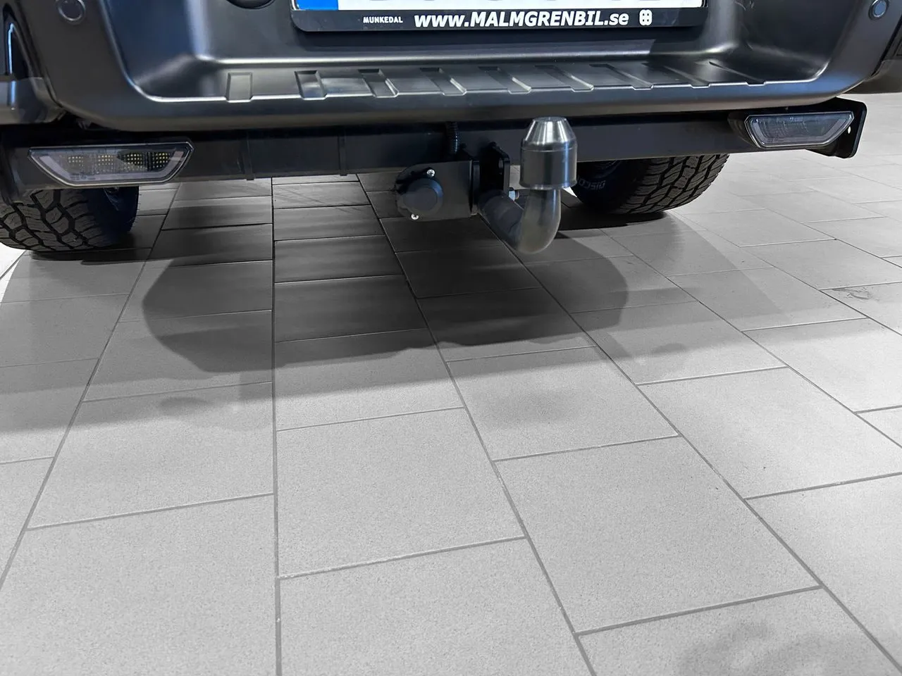Vehicle image 7