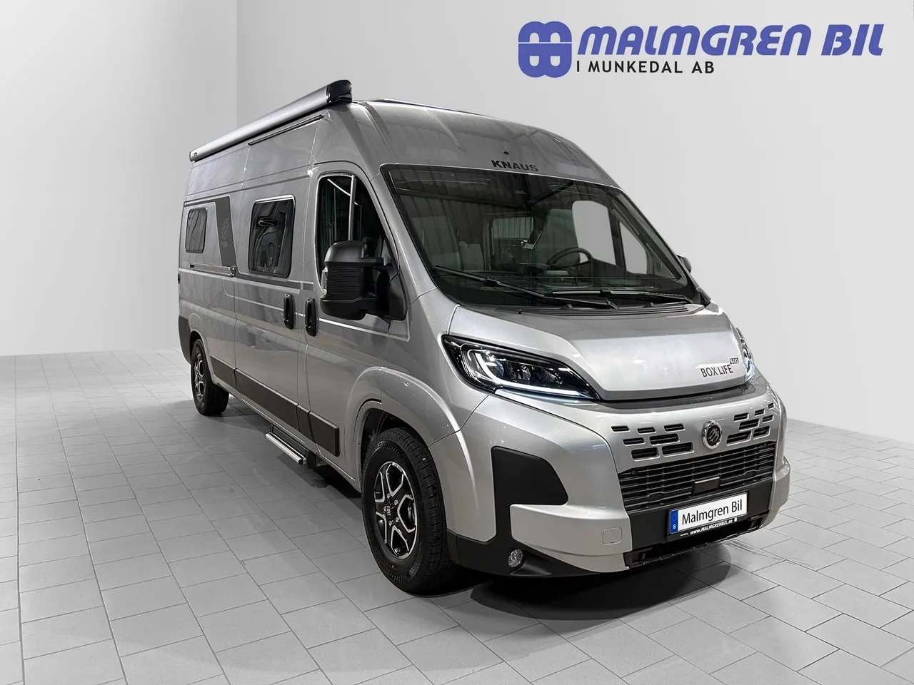 Vehicle image 34