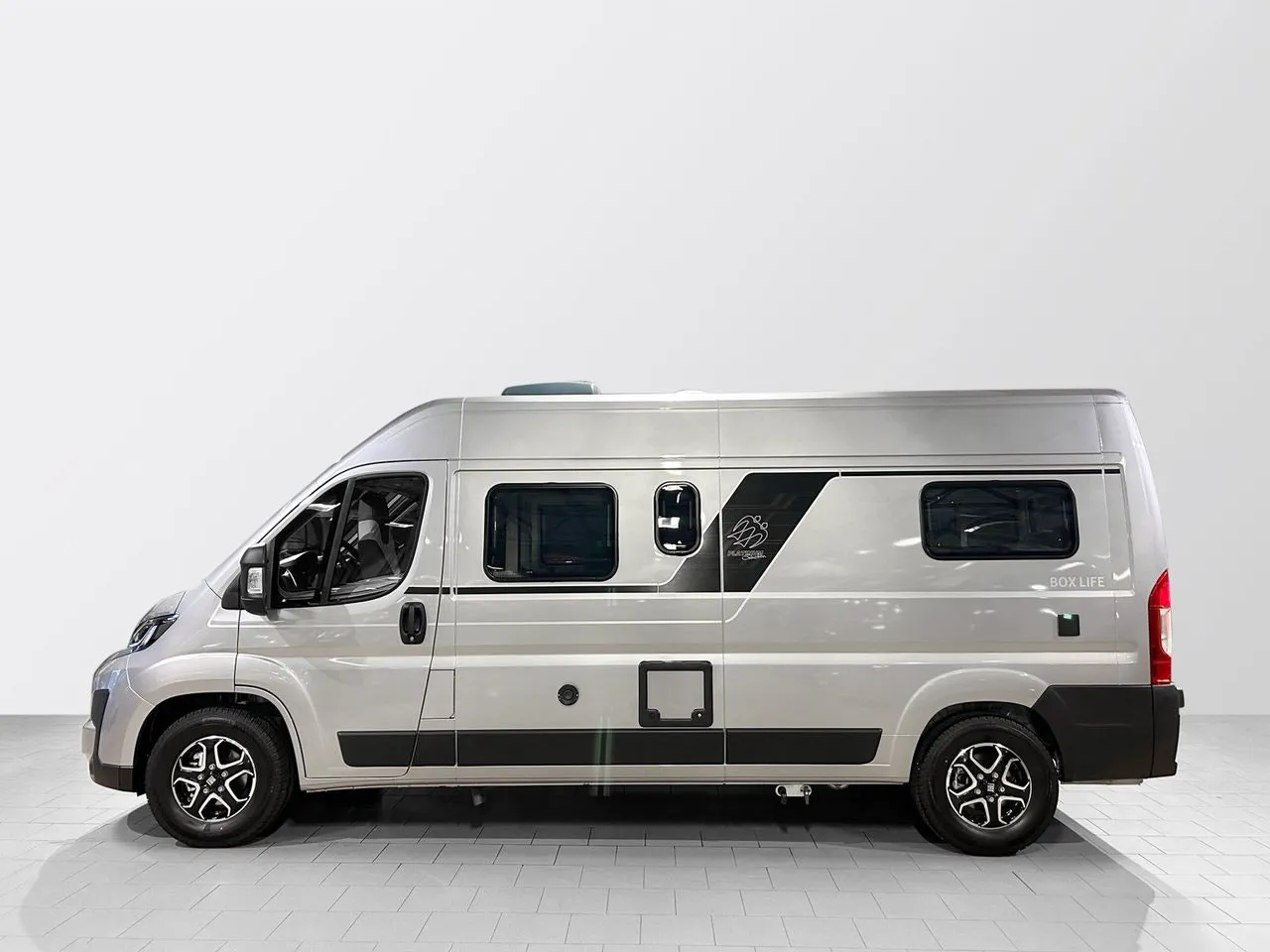 Vehicle image 31
