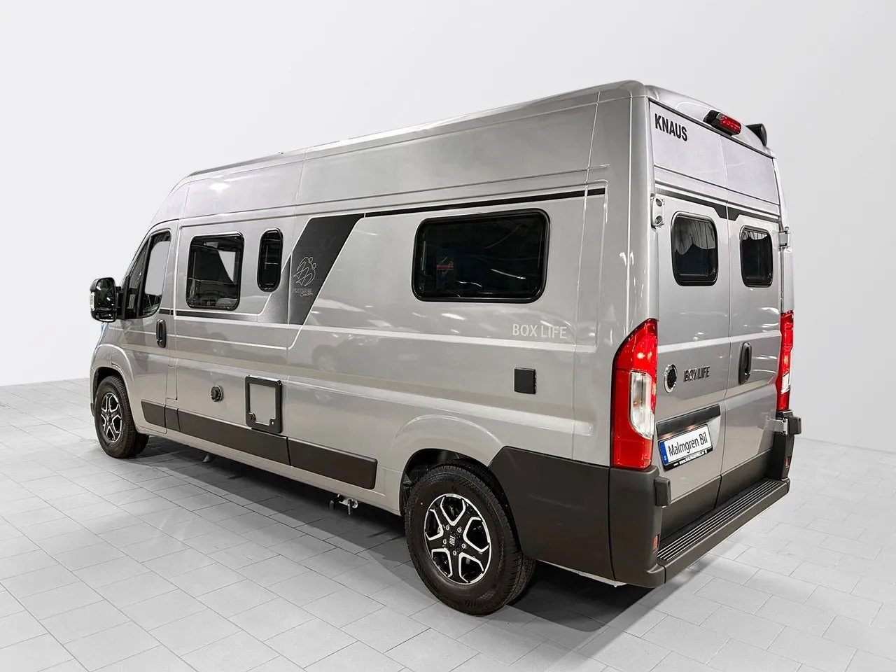 Vehicle image 30