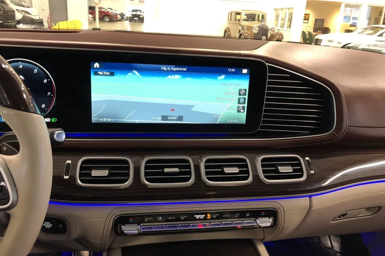 Vehicle image 22