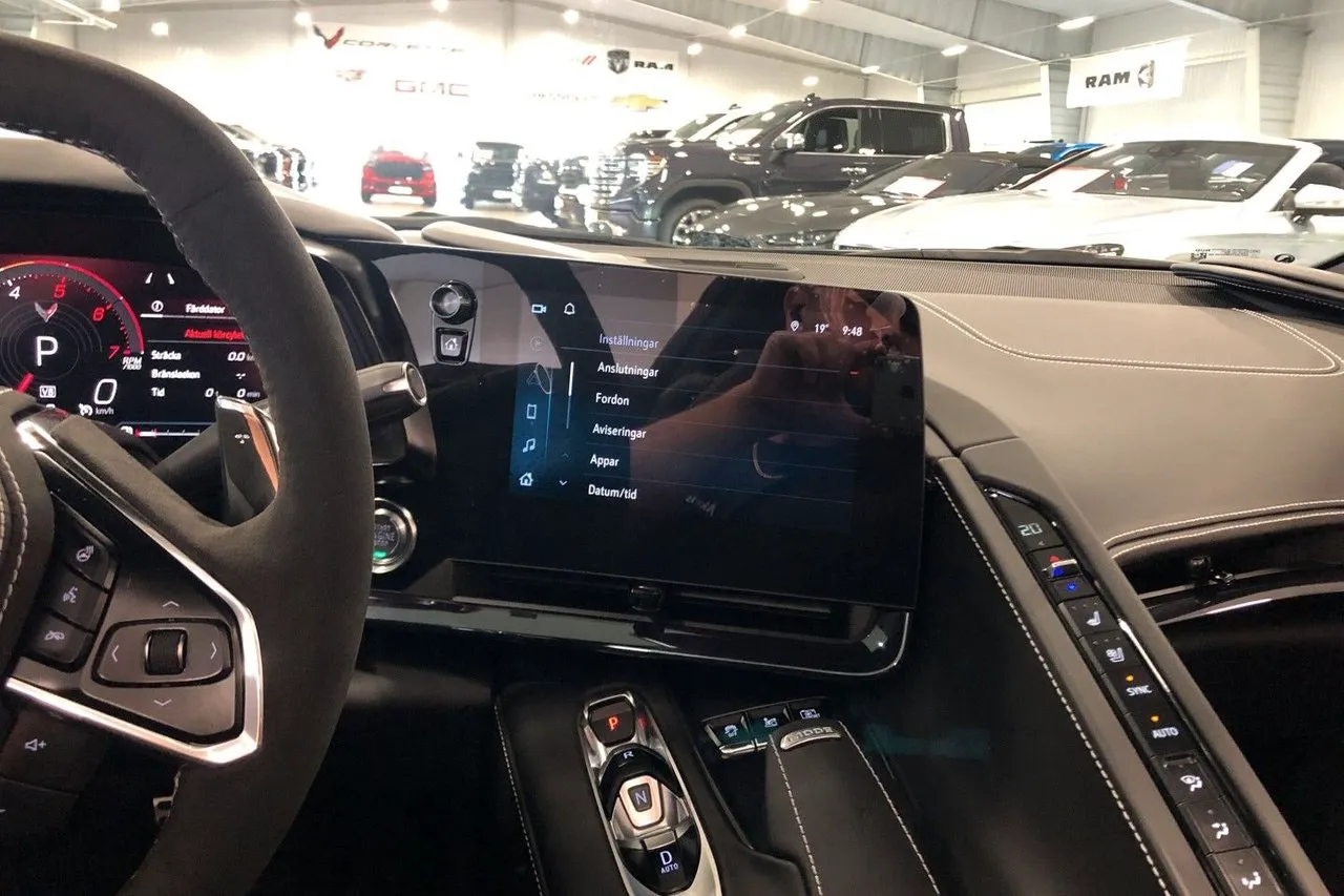 Vehicle image 19