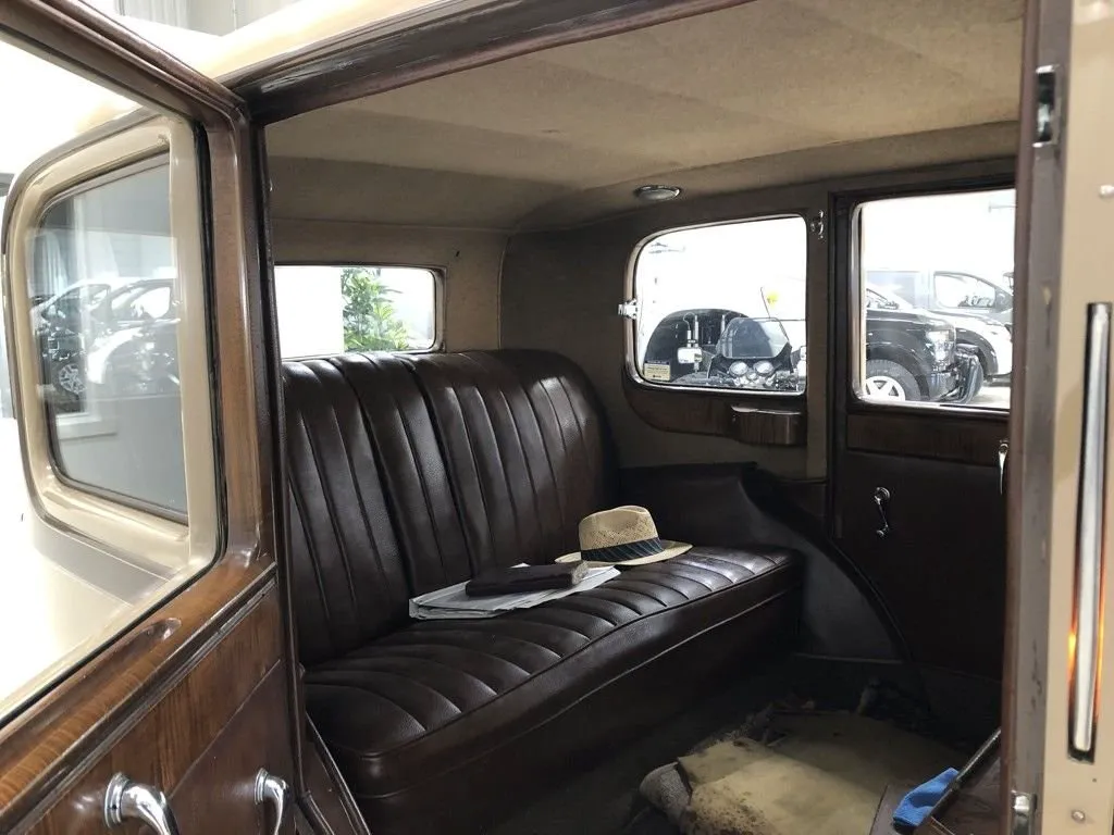 Vehicle image 25