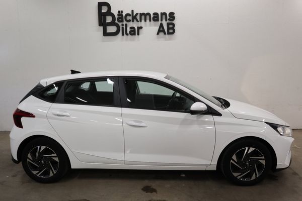 Hyundai i20 1.2 MPi 84 hk Essential Backkamera CarPlay Rattvärme - 2022