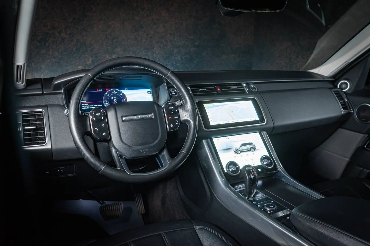 Vehicle image 18