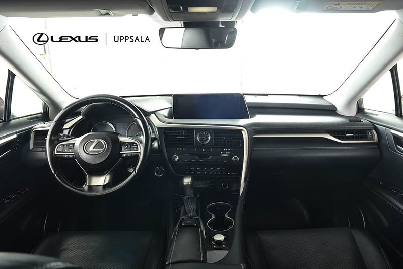 Lexus RX bild 8