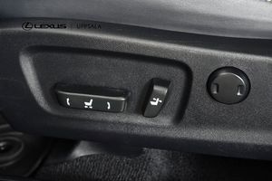Lexus RX bild 12