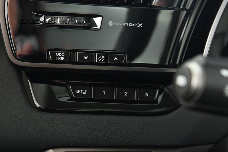 Lexus RX bild 14