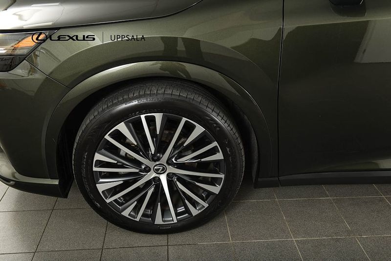 Lexus RX bild 24