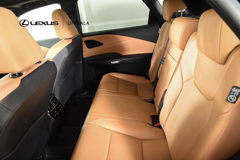 Lexus RX bild 9