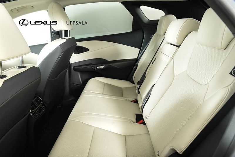 Lexus RX bild 8