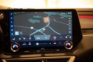 Lexus RX bild 18
