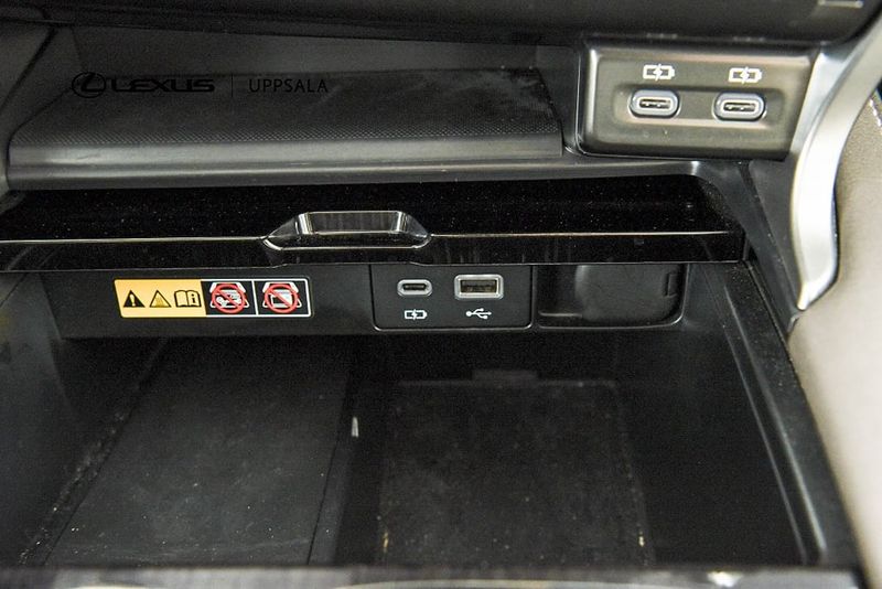 Lexus RX bild 15