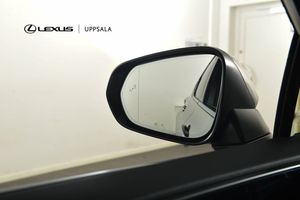 Lexus NX bild 16