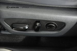 Lexus NX bild 12