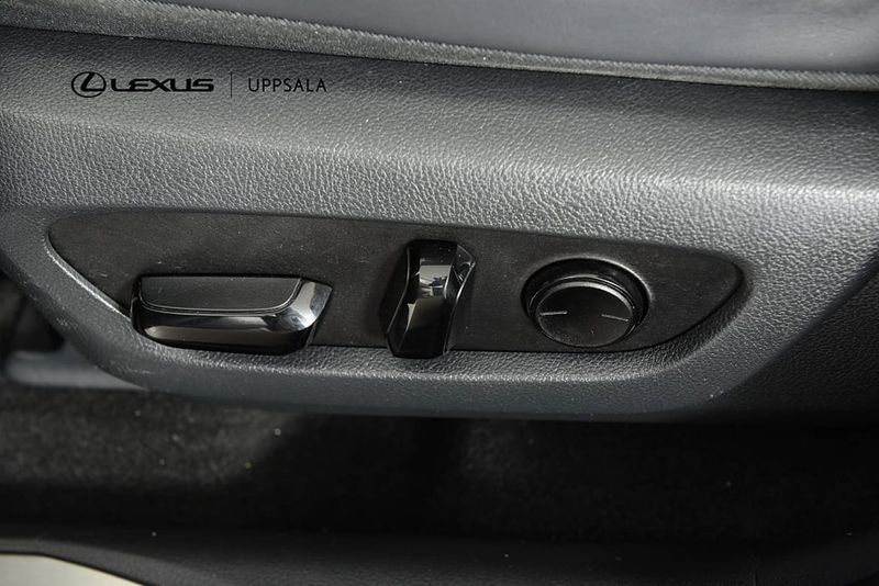 Lexus NX bild 12