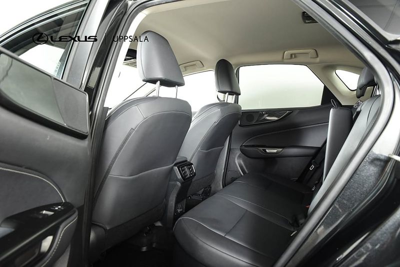Lexus NX bild 7