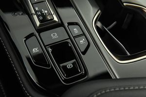 Lexus NX bild 14