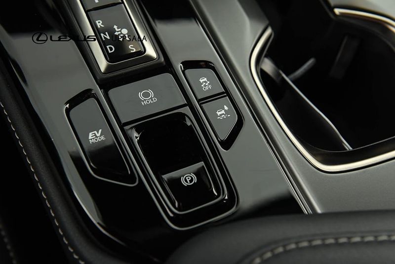 Lexus NX bild 14