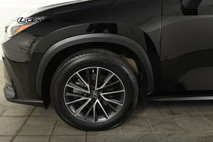 Lexus NX bild 21
