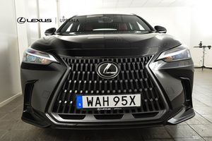 Lexus NX bild 4