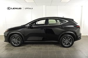 Lexus NX bild 2