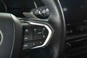 Lexus NX bild 12