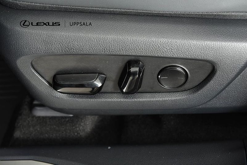 Lexus RX bild 12