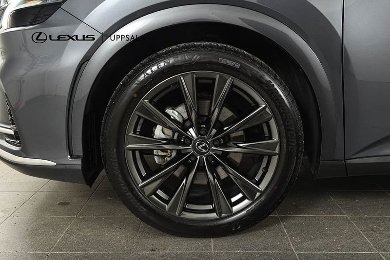 Lexus RX bild 18