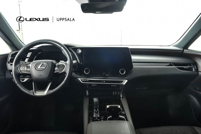 Lexus RX bild 8