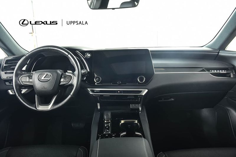 Lexus RX bild 8