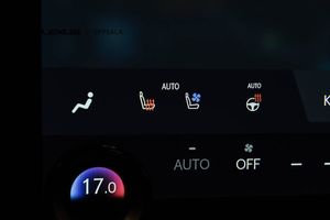 Lexus RX bild 19