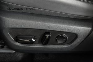 Lexus RX bild 13