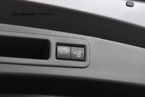 Lexus RX bild 11