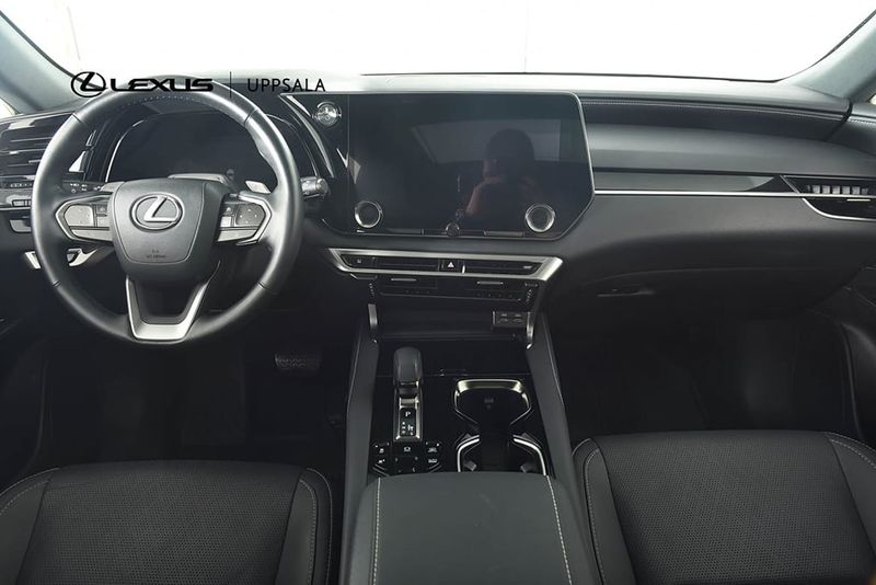 Lexus RX bild 8
