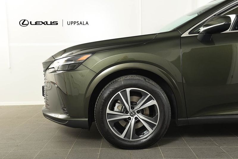 Lexus RX bild 18