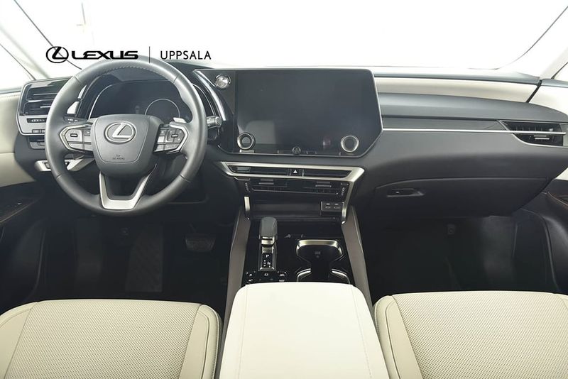 Lexus RX bild 8