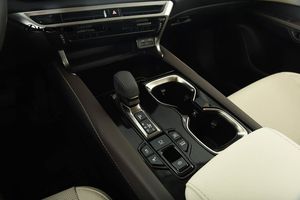 Lexus RX bild 15