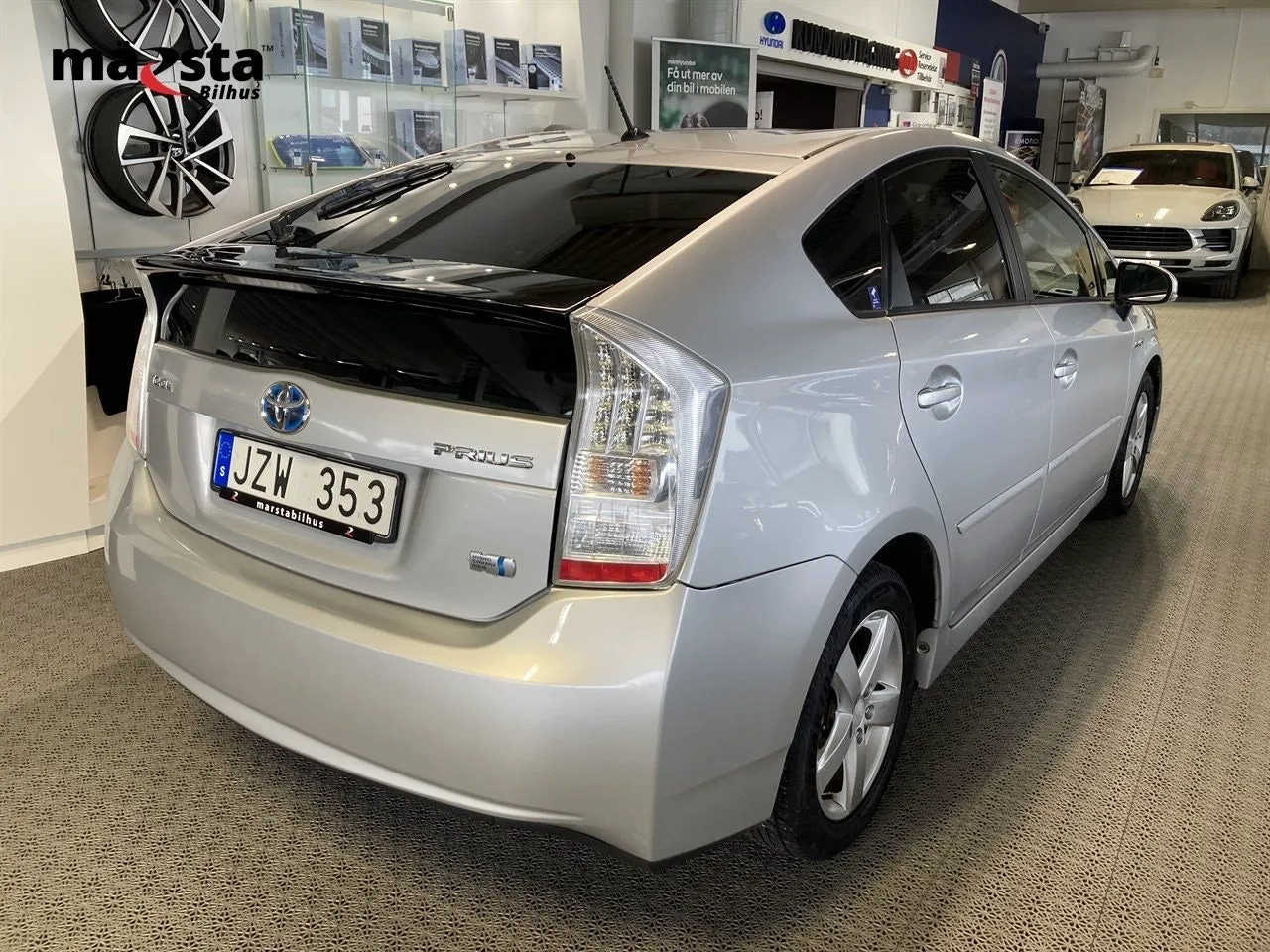 Vehicle image 2