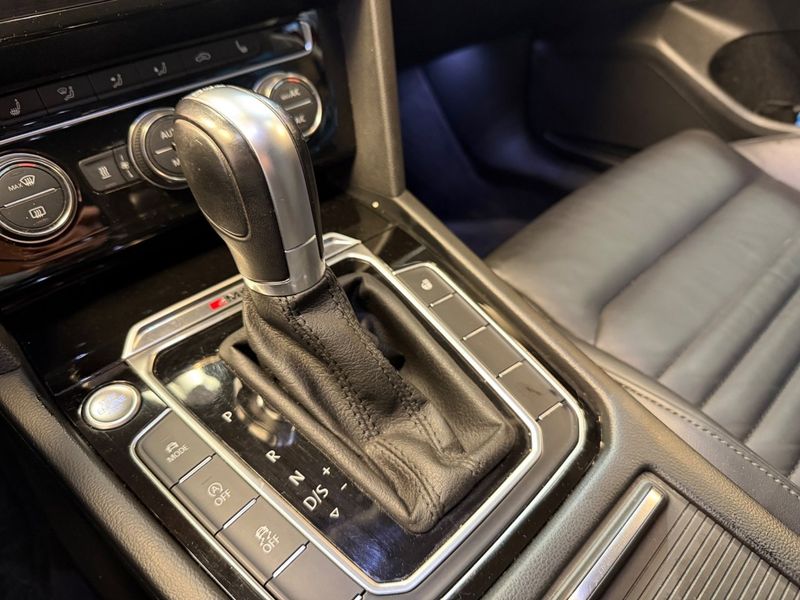 Volkswagen Passat bild 13