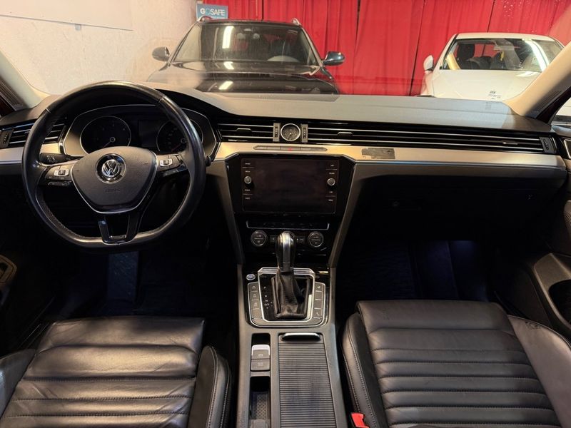 Volkswagen Passat bild 11
